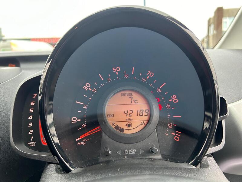 Used Toyota AYGO 2015 for sale - 77404575: Photo 27