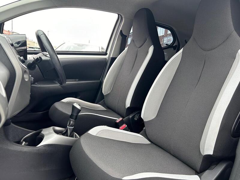 Used Toyota AYGO 2015 for sale - 77404575: Photo 31