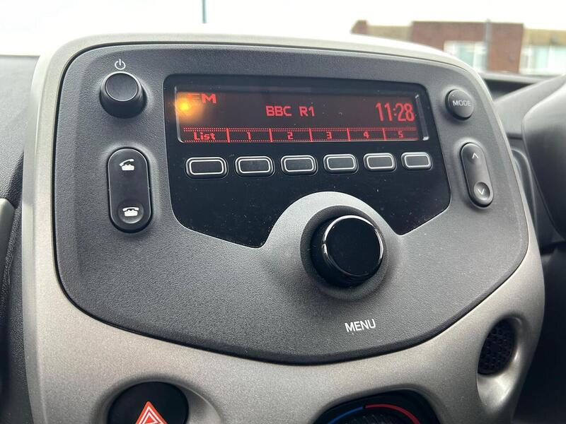 Used Toyota AYGO 2015 for sale - 77404575: Photo 36