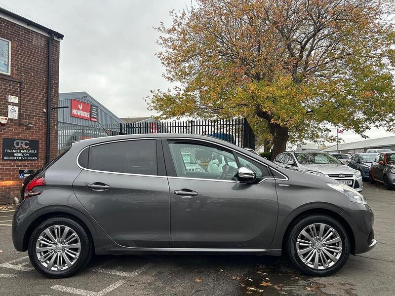 Used Peugeot 208 2018 for sale - 76464450: Photo 12