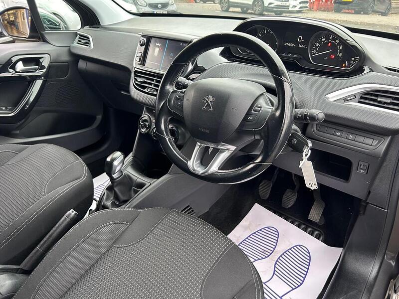 Used Peugeot 208 2018 for sale - 76464450: Photo 15