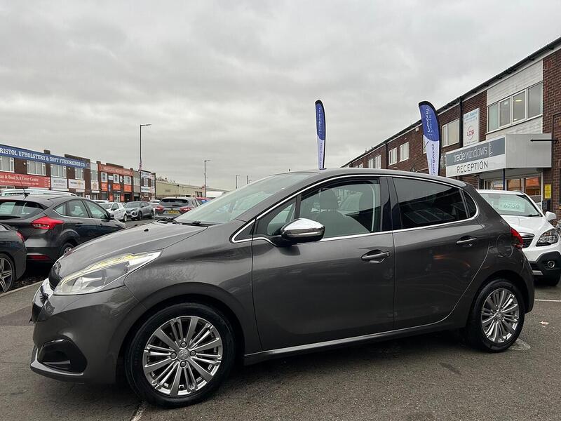 Used Peugeot 208 2018 for sale - 76464450: Photo 5