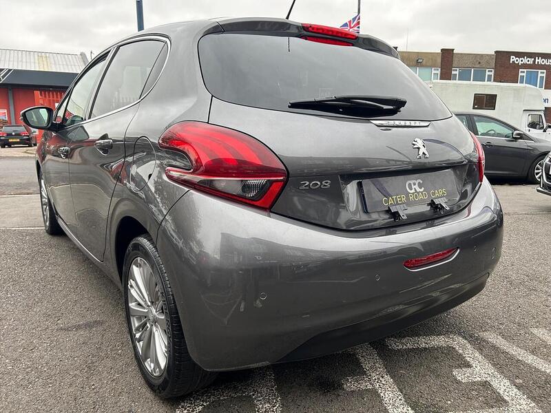 Used Peugeot 208 2018 for sale - 76464450: Photo 8