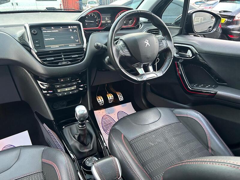 Used Peugeot 2008 2018 for sale - 76879352: Photo 16