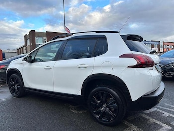 Used Peugeot 2008 2018 for sale - 76605254: Photo