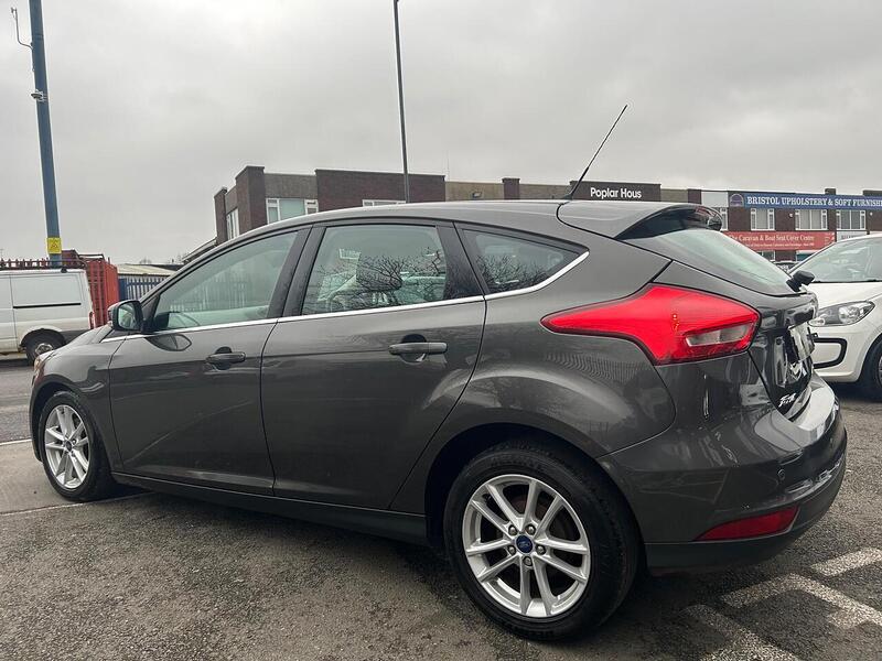 Used Ford Focus 2015 for sale - 77324435: Photo 4