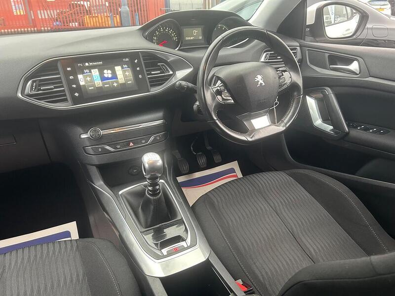Used Peugeot 308 2014 for sale - 77034295: Photo 17