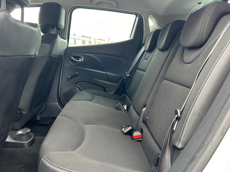 Used Renault Clio 2016 for sale - 76341109: Photo 25