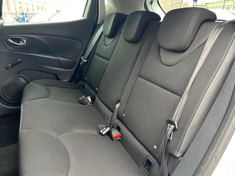 Used Renault Clio 2016 for sale - 76341109: Photo 26