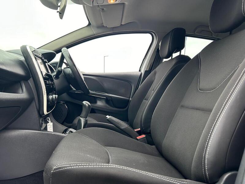 Used Renault Clio 2016 for sale - 76341109: Photo 27