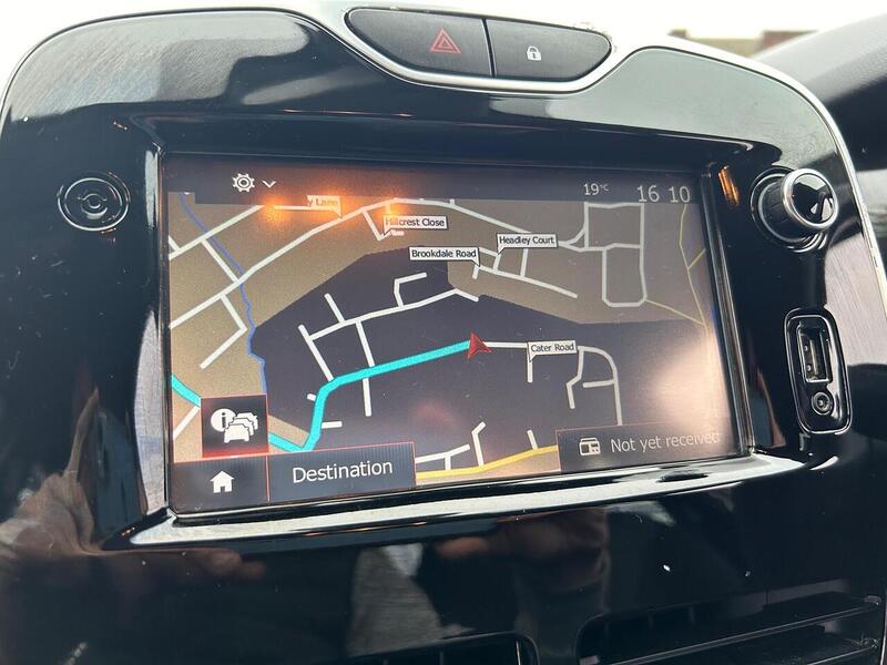 Used Renault Clio 2016 for sale - 76341109: Photo 30