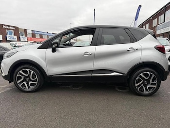 Used Renault Captur 2019 for sale - 77180763: Photo
