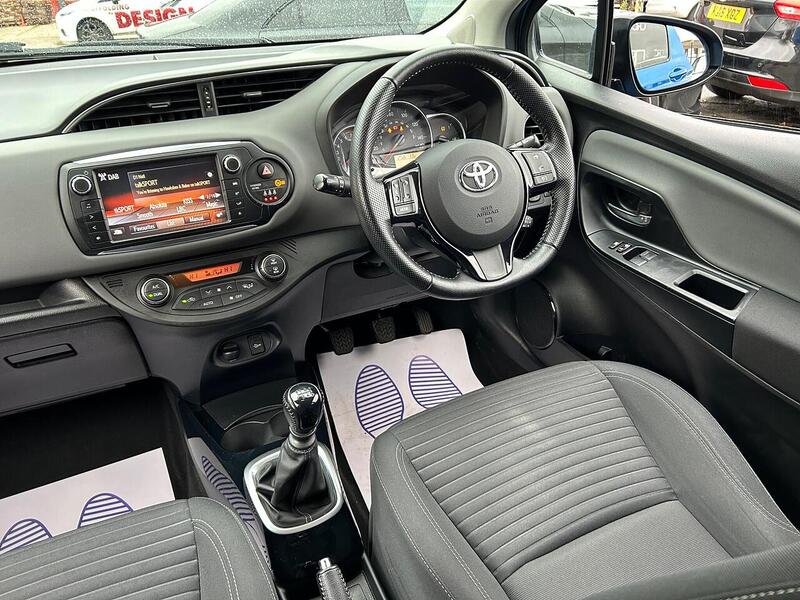 Used Toyota Yaris 2016 for sale - 76605249: Photo 16