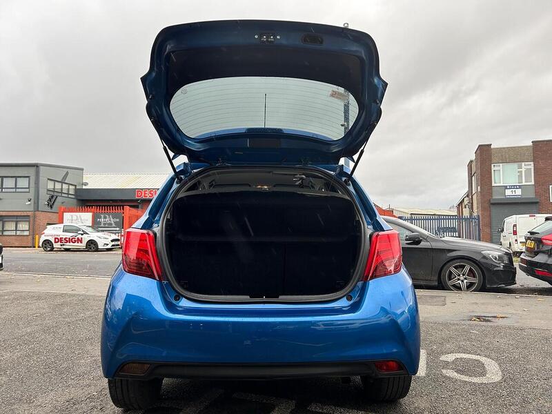 Used Toyota Yaris 2016 for sale - 76605249: Photo 30