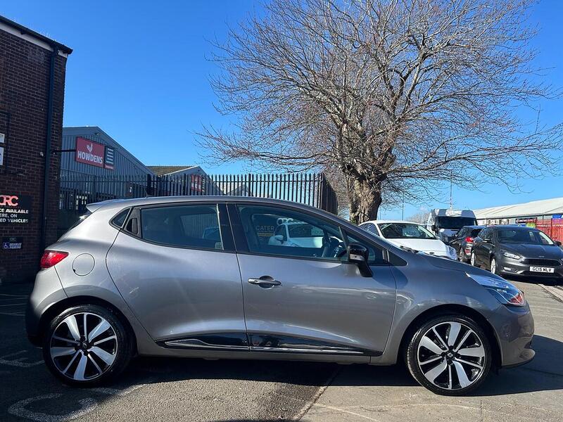 Used Renault Clio for sale - 77889177: Photo 11