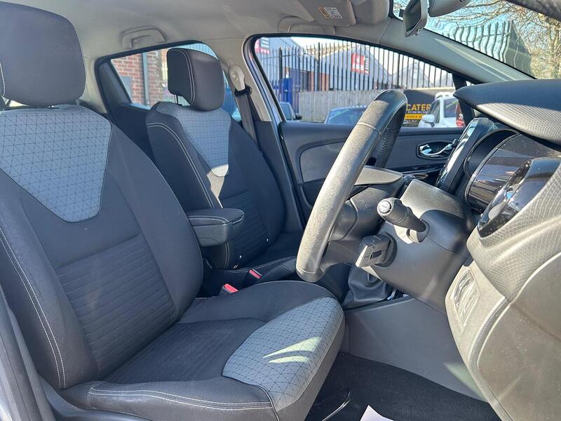 Used Renault Clio for sale - 77889177: Photo 19