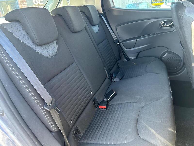 Used Renault Clio for sale - 77889177: Photo 21
