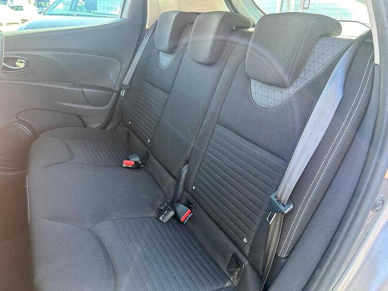 Used Renault Clio for sale - 77889177: Photo 23