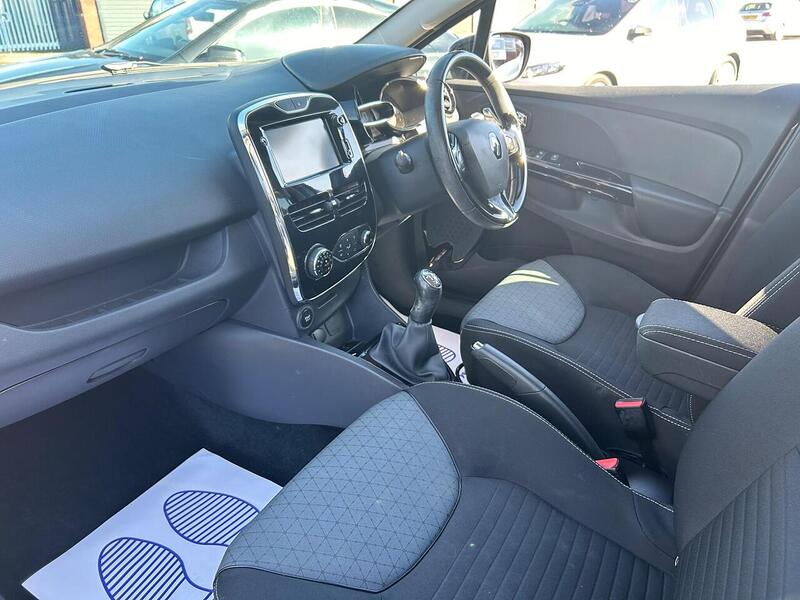 Used Renault Clio for sale - 77889177: Photo 33