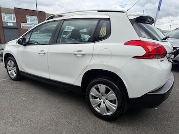 Used Peugeot 2008 2016 for sale - 79418444: Photo