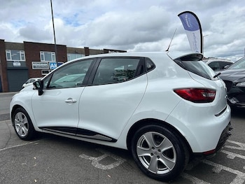 Used Renault Clio 2015 for sale - 78615966: Photo