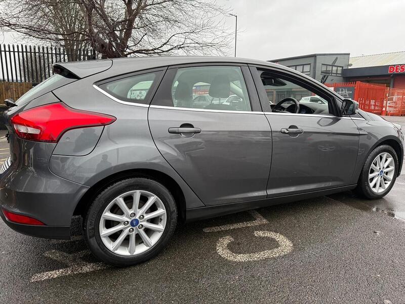 Used Ford Focus 2015 for sale - 77452566: Photo 11