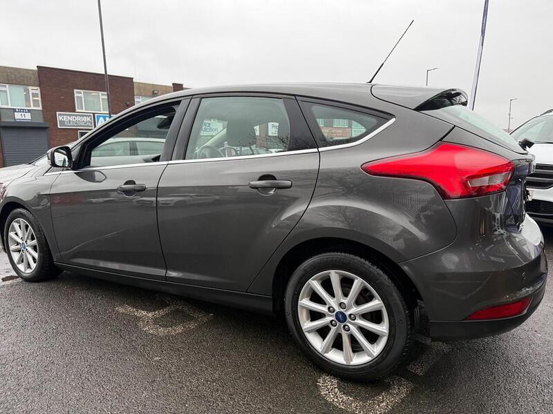 Used Ford Focus 2015 for sale - 77452566: Photo 5