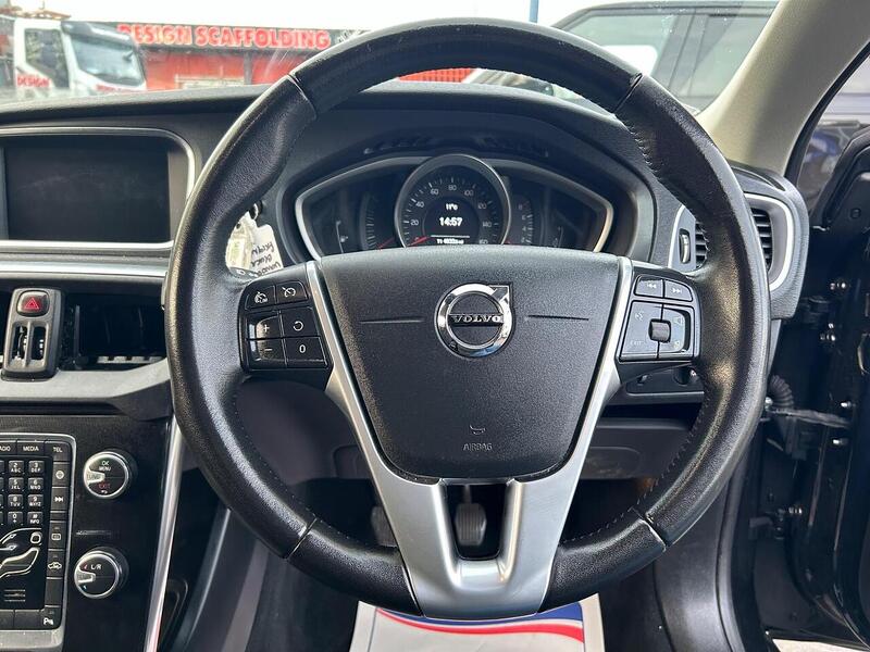 Used Volvo V40 2019 for sale - 76712147: Photo 32