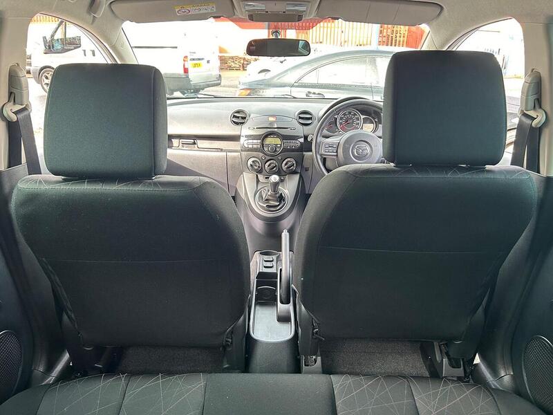 Used Mazda Mazda2 2015 for sale - 76334058: Photo 28