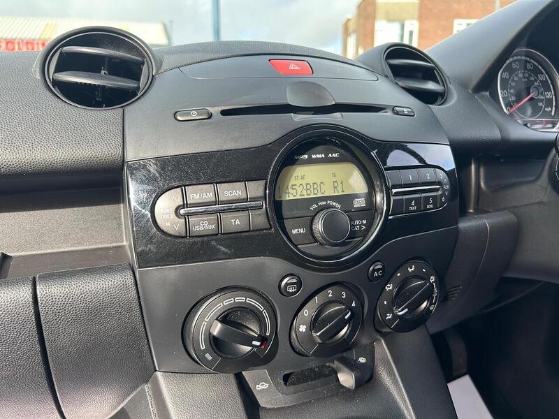 Used Mazda Mazda2 2015 for sale - 76334058: Photo 33