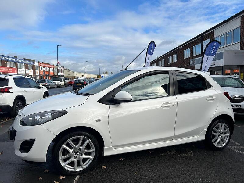 Used Mazda Mazda2 2015 for sale - 76334058: Photo 5