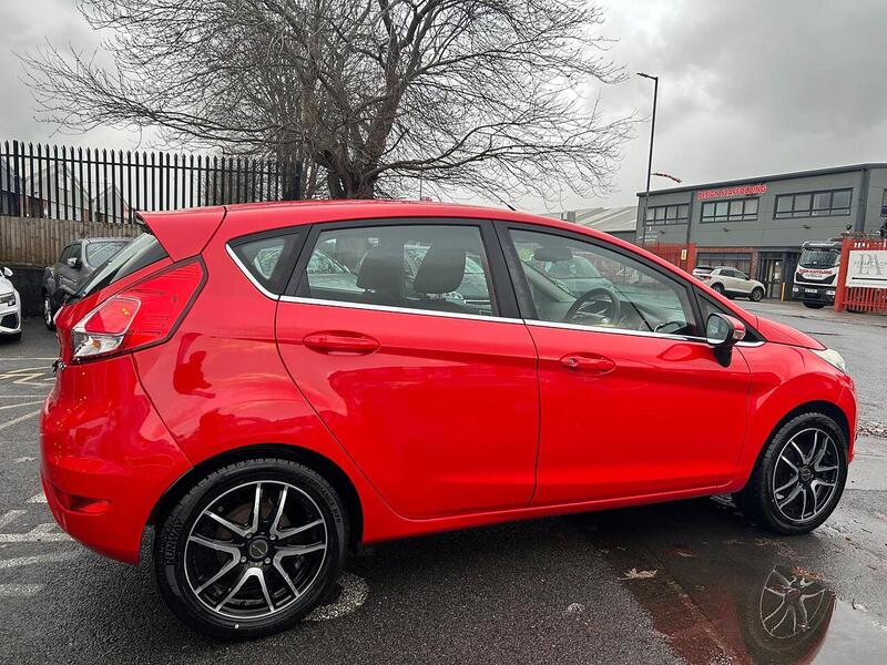 Used Ford Fiesta 2014 for sale - 76884504: Photo 11