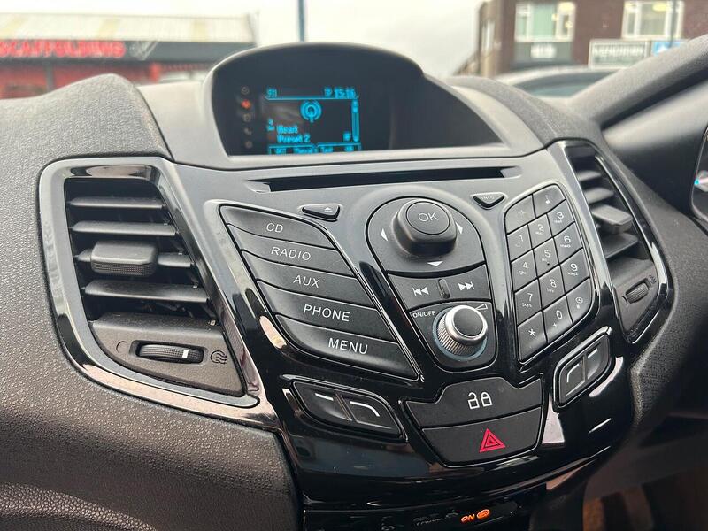 Used Ford Fiesta 2014 for sale - 76884504: Photo 35