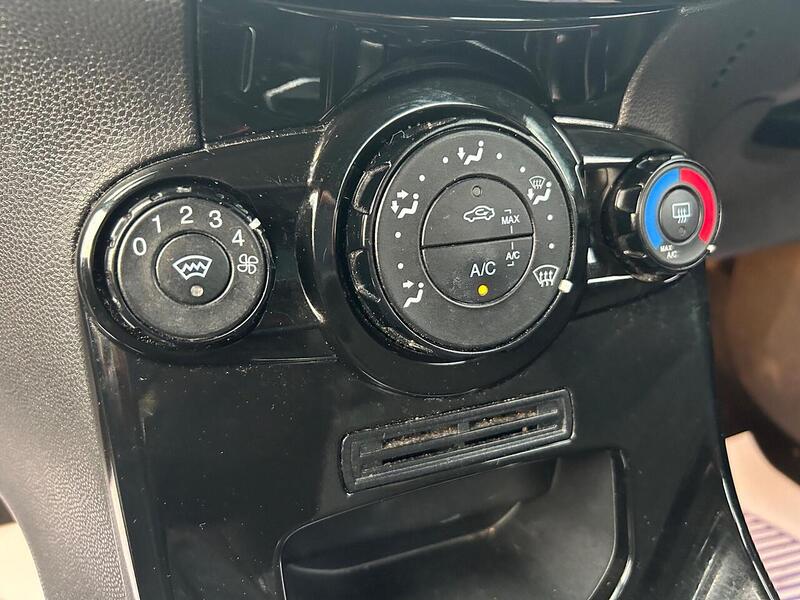 Used Ford Fiesta 2014 for sale - 76884504: Photo 39