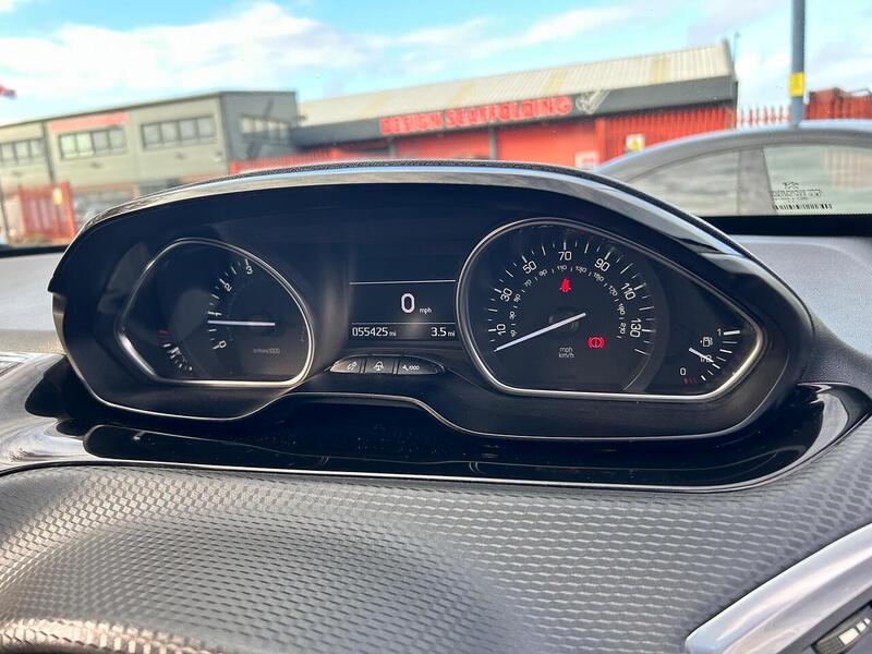 Used Peugeot 2008 2017 for sale - 76334048: Photo 18