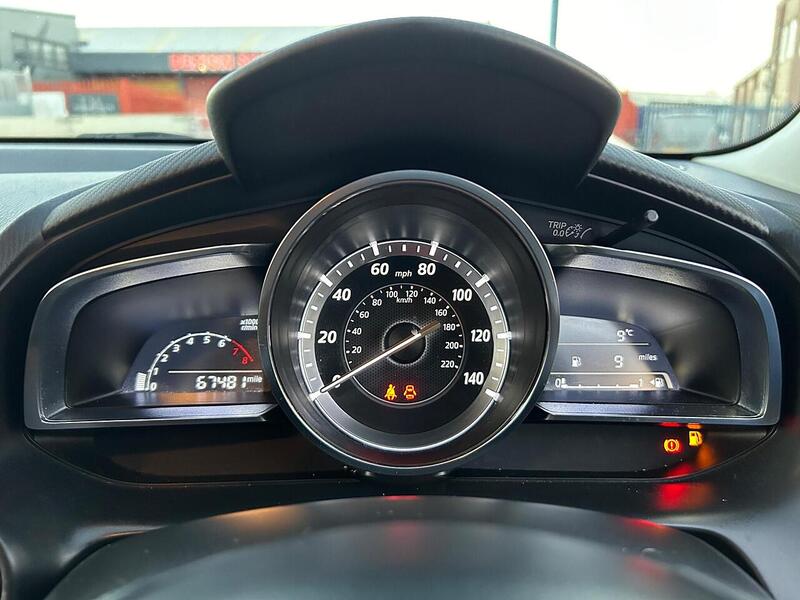 Used Mazda Mazda2 2016 for sale - 76682330: Photo 31