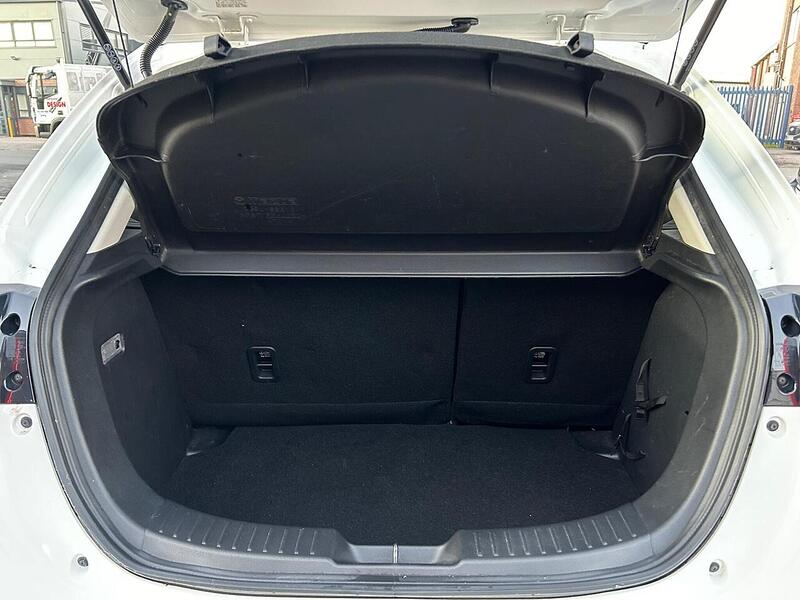 Used Mazda Mazda2 2016 for sale - 76682330: Photo 32