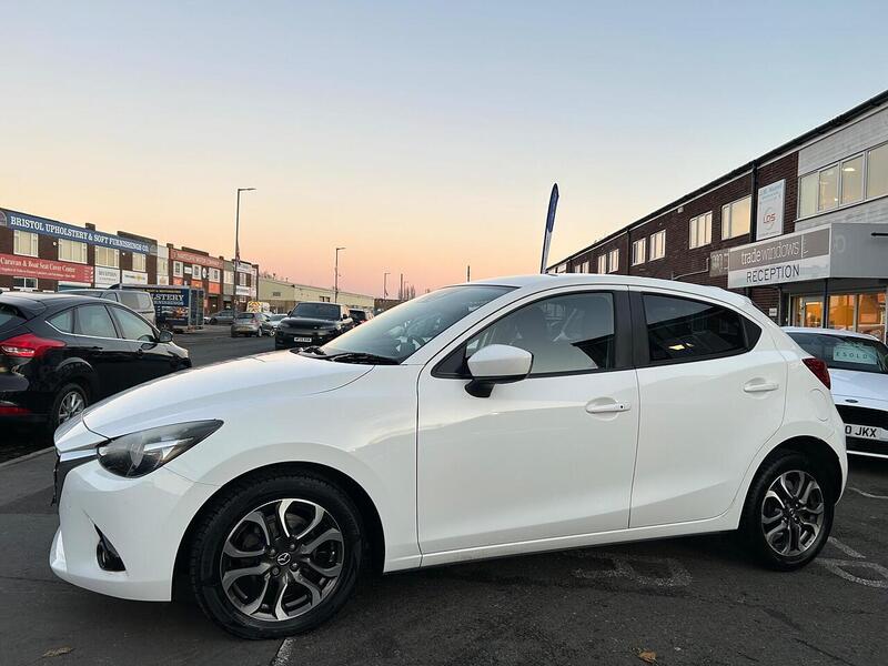 Used Mazda Mazda2 2016 for sale - 76682330: Photo 9