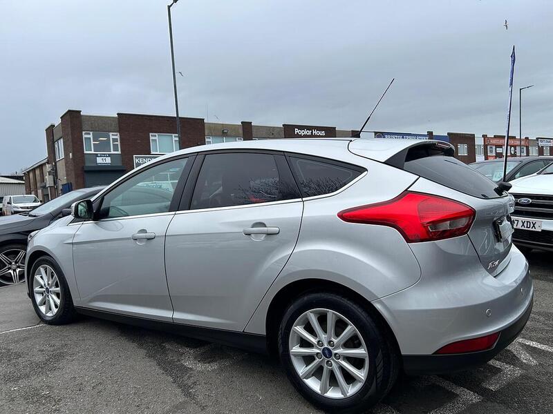 Used Ford Focus 2016 for sale - 77617847: Photo 4