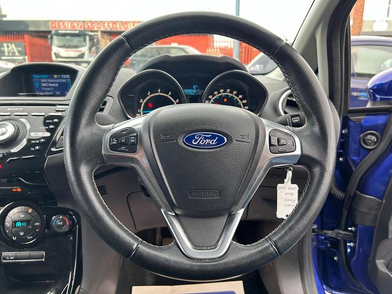 Used Ford Fiesta 2015 for sale - 76808352: Photo 31