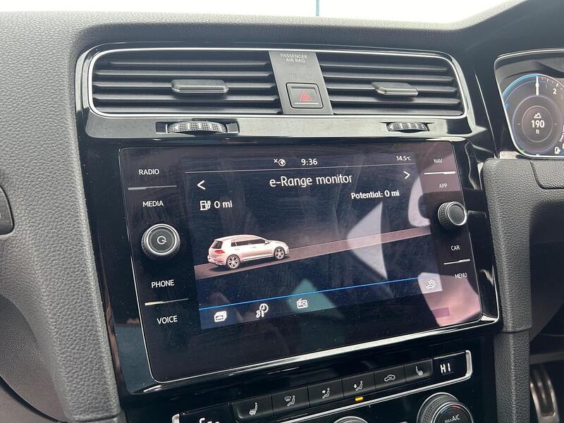 Used Volkswagen Golf 2018 for sale - 76403241: Photo 32