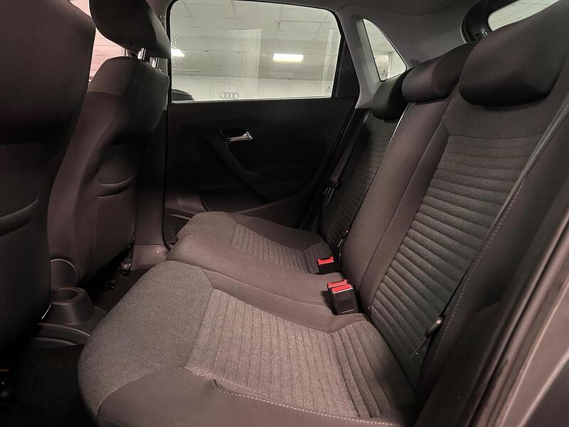 Used Volkswagen Polo 2010 for sale - 77465338: Photo 22