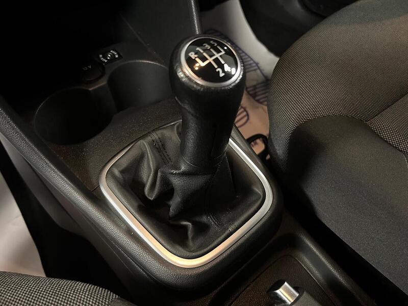 Used Volkswagen Polo 2010 for sale - 77465338: Photo 28