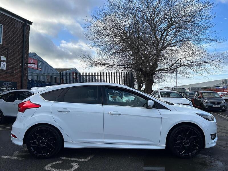 Used Ford Focus 2015 for sale - 76958534: Photo 14