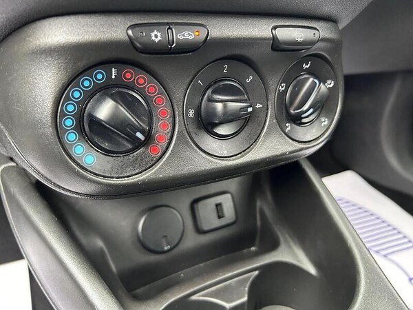 Used Vauxhall Corsa 2019 for sale - 76256863: Photo 36