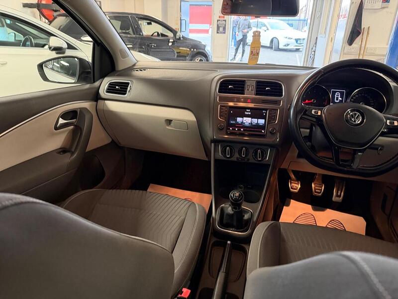 Used Volkswagen Polo 2015 for sale - 78201264: Photo 21