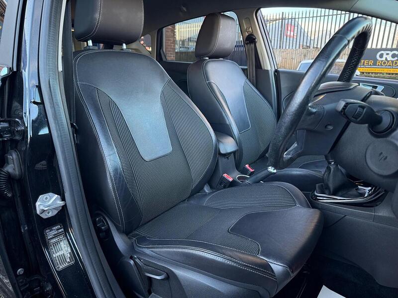 Used Ford Fiesta 2015 for sale - 76778068: Photo 28