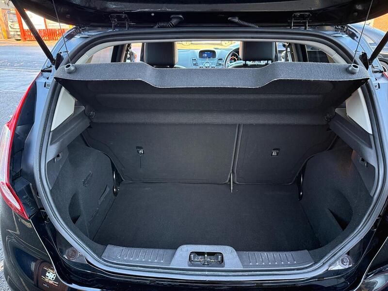 Used Ford Fiesta 2015 for sale - 76778068: Photo 38