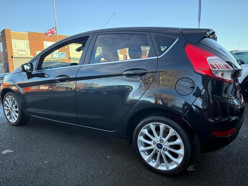 Used Ford Fiesta 2015 for sale - 76778068: Photo 7