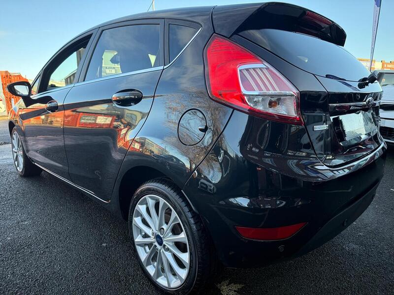 Used Ford Fiesta 2015 for sale - 76778068: Photo 8